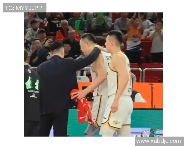 CBA半决赛激战正酣广东队与深圳队争夺决赛席位的精彩对决