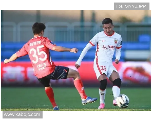 中国台北与朝鲜在东亚杯的激烈对决引发球迷热议与期待